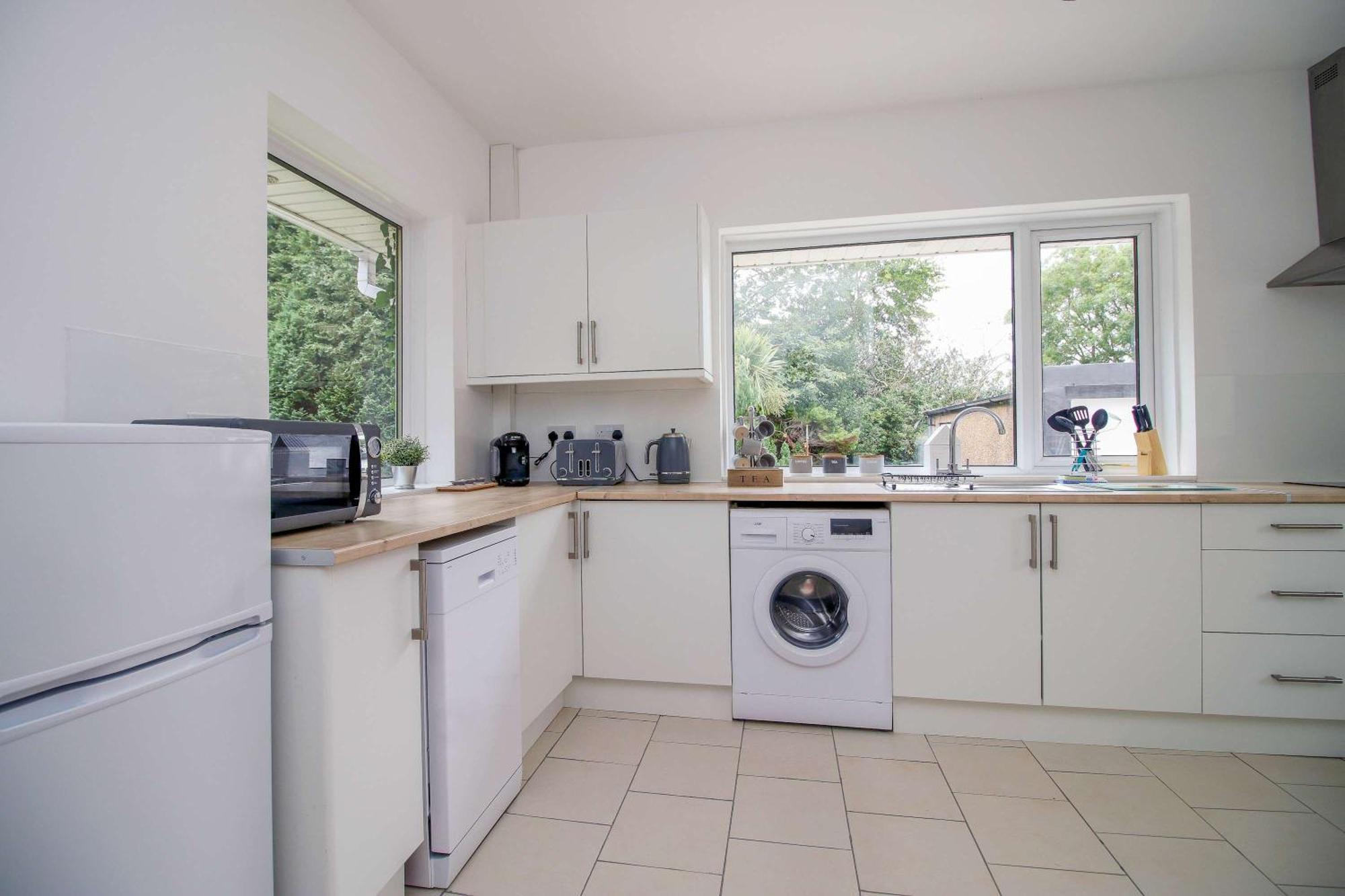 The Lockett Wonderful Large Bungalow Plympton, Plymouth Free Parking By Staystaycations מראה חיצוני תמונה
