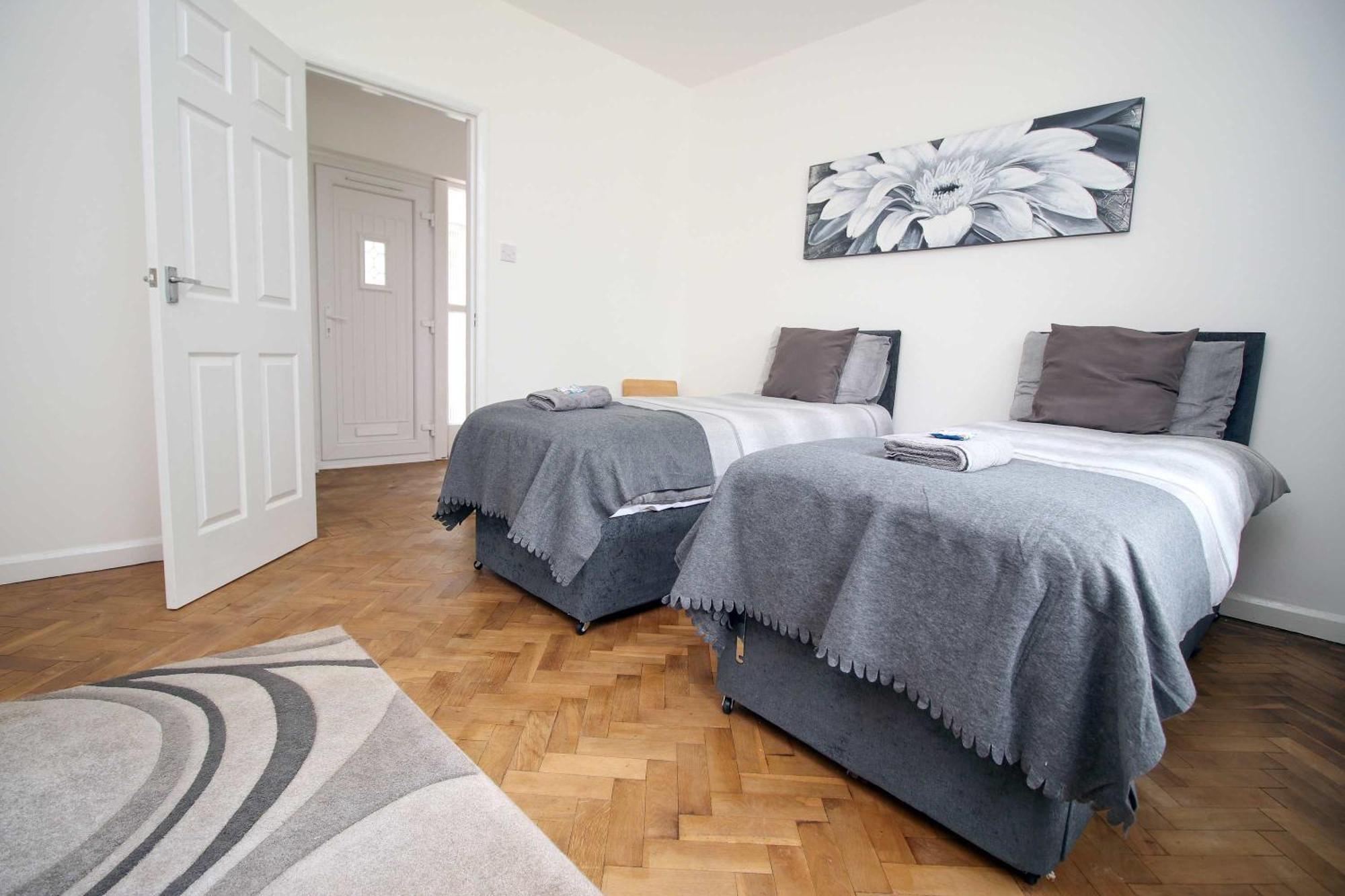 The Lockett Wonderful Large Bungalow Plympton, Plymouth Free Parking By Staystaycations מראה חיצוני תמונה